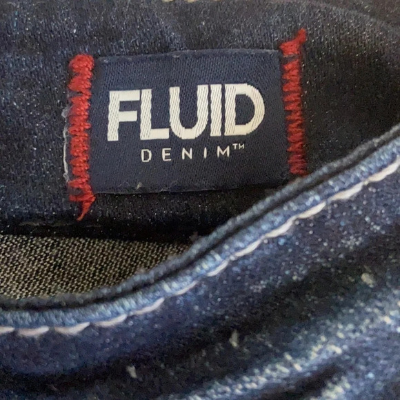 Silver Suki Mid Boot Fluid Denim Dark Wash Embellished Jeans - Size 26 - Picture 6 of 11